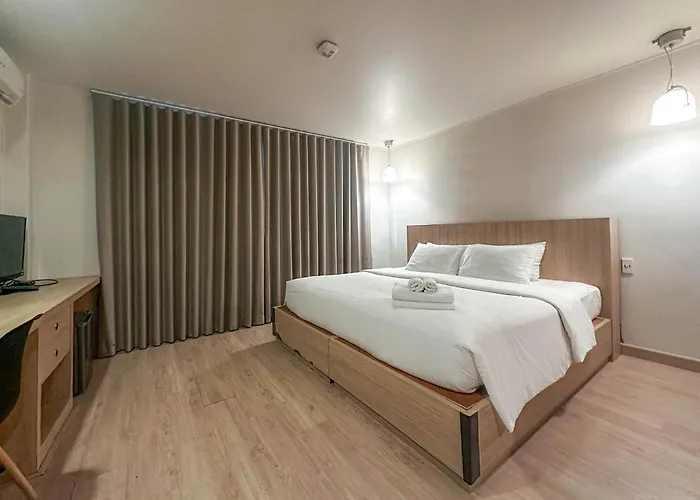ホテル G Boutique Silom 3*
