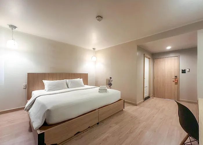 G Boutique Silom ホテル 3*