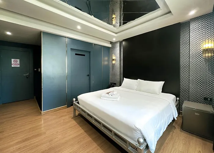 G Boutique Silom 3* バンコク都