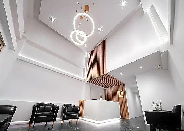 G Boutique Silom 3*