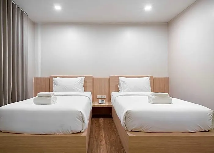 G Boutique Silom 3*
