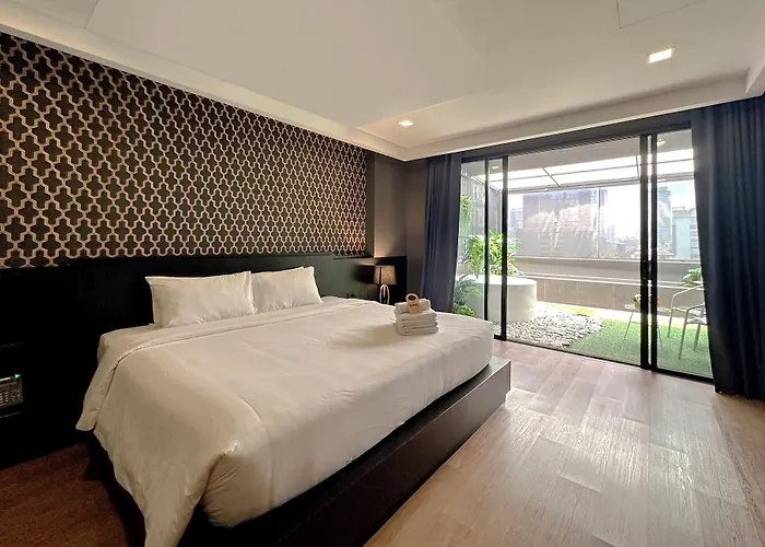 G Boutique Silom